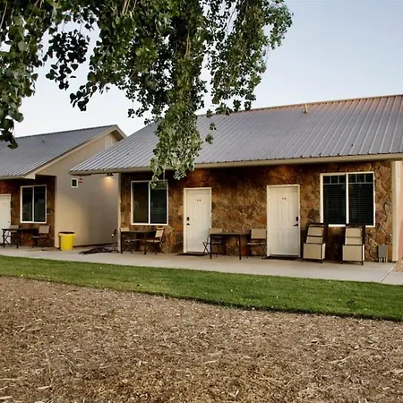 Bunkhouse 5A Under Cottonwood Trees Villa